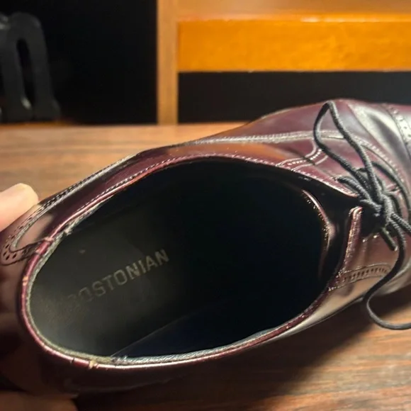 Bostonian Dark Burgundy Men's Oxfords - Picture 4 of 11